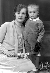 Oma and Dad 1928